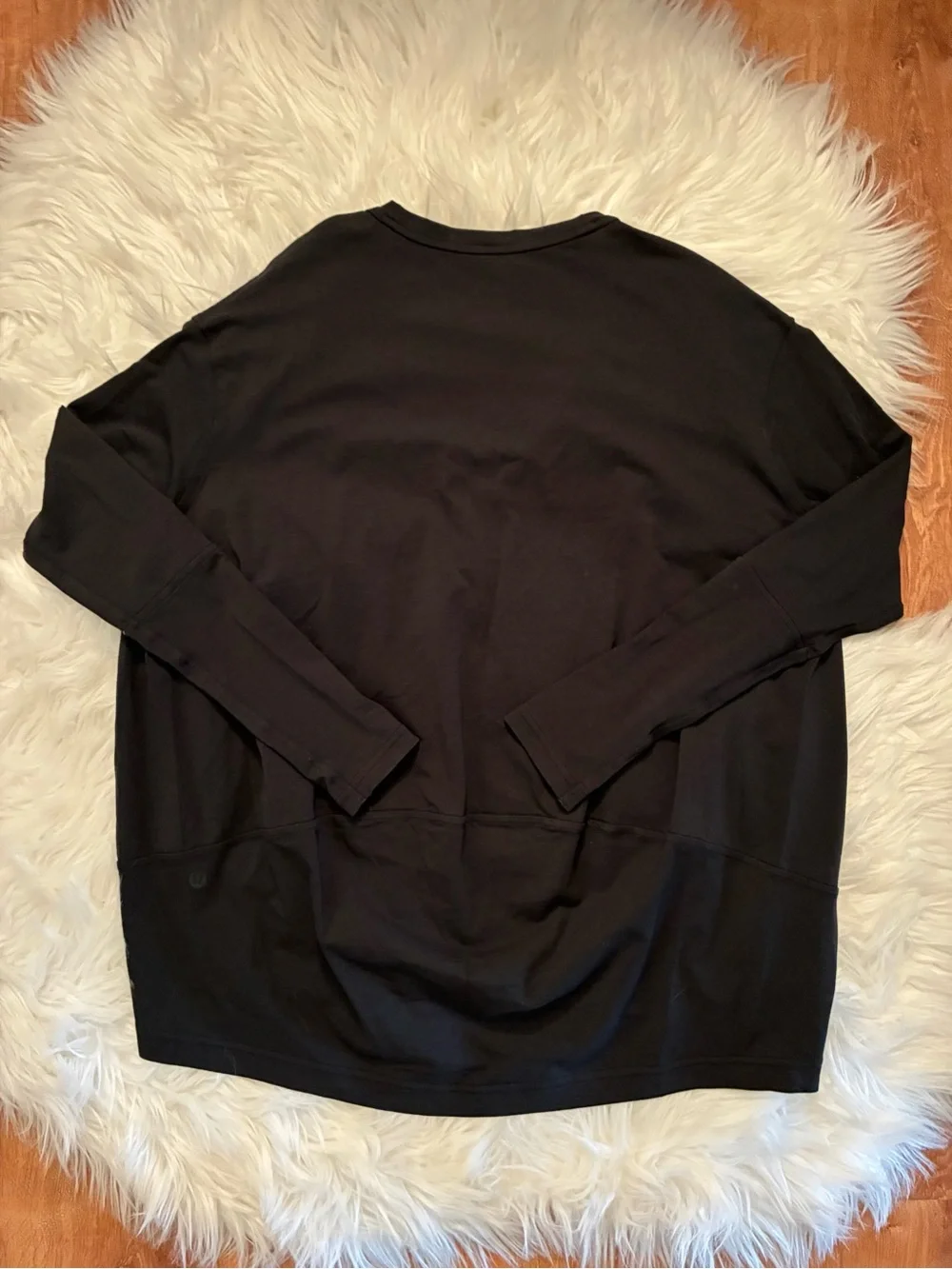 Lululemon Back in Action Long Sleeve Vneck w/Trim Black Sz 6 Cotton LW3HTWS